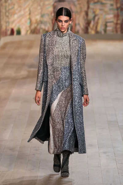 Look 45
